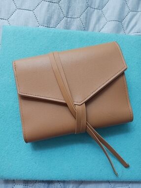 Glass Ladder Co Katherine Tech Organizer Roll In Honey, Mild Flaws